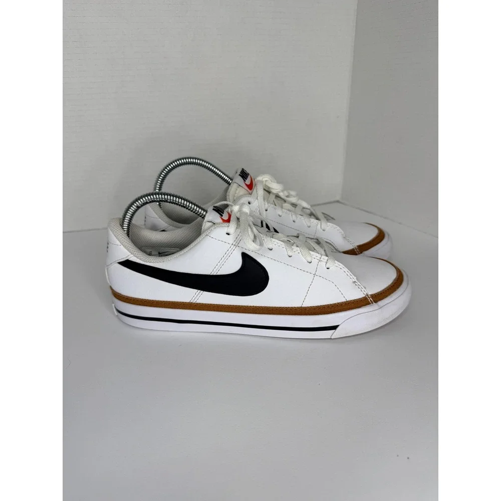 Nike Court Legacy Kids 7Y White Black DA5380-102 Tan Trim Low Top SportyTennis